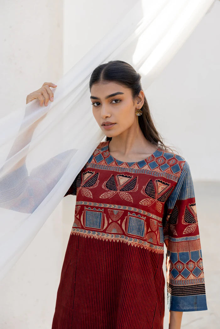 Maroon & Indigo Traditional Motif Print Cotton Kurta