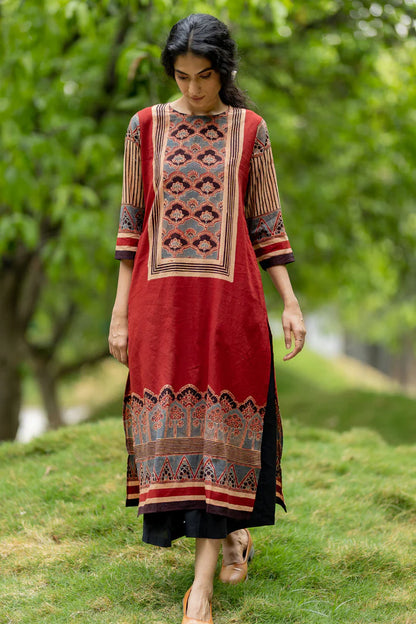 Maroon Traditional Motif Print Cotton Kurta With Dupatta