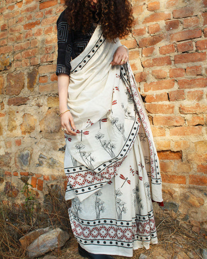 Handcrafted Ivory Saree with Artistic Motif & Tassel Detailing