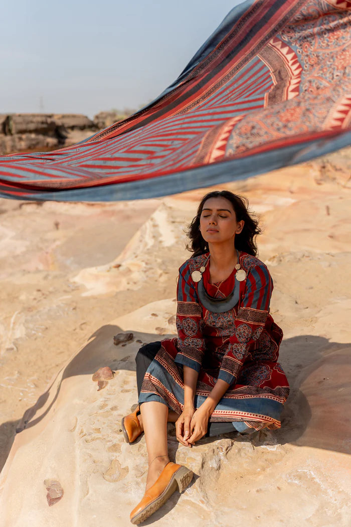 Maroon Traditional Motif Print Cotton Kurta With Dupatta