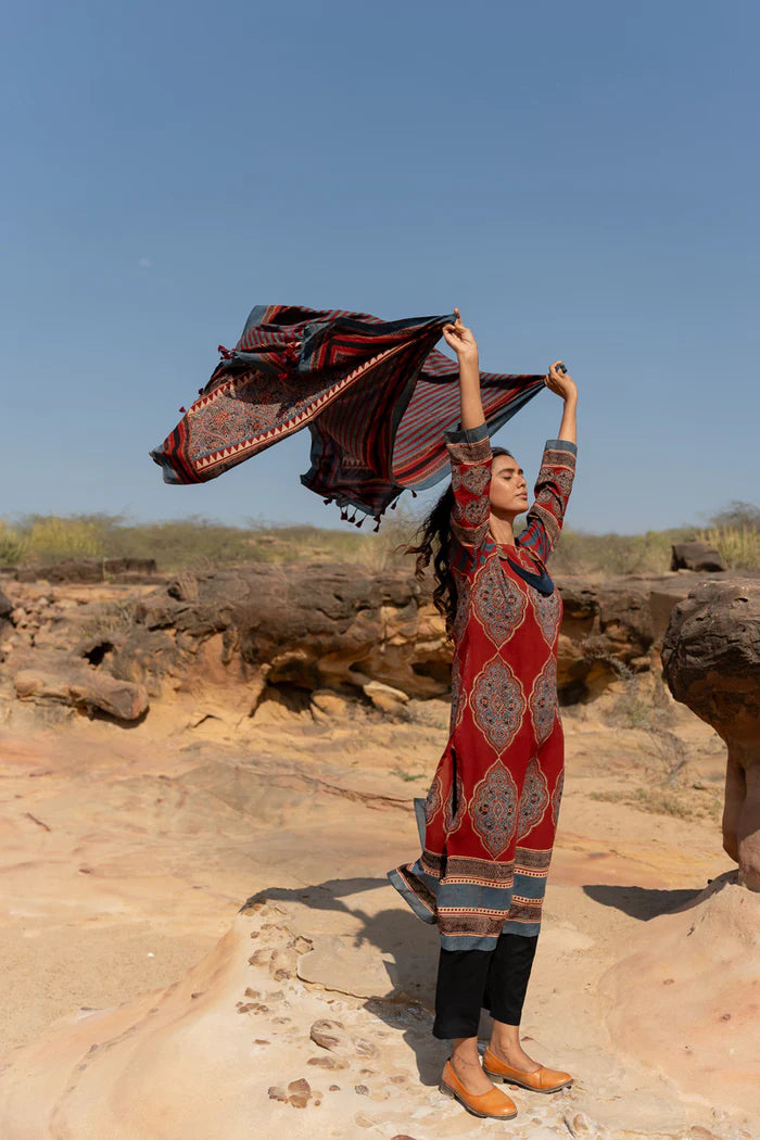 Maroon Traditional Motif Print Cotton Kurta With Dupatta