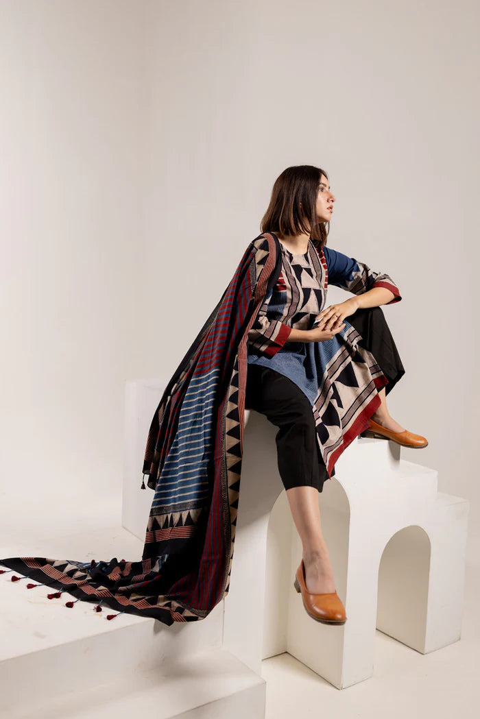 Indigo & Maroon Geometric Print Cotton Kurta With Dupatta
