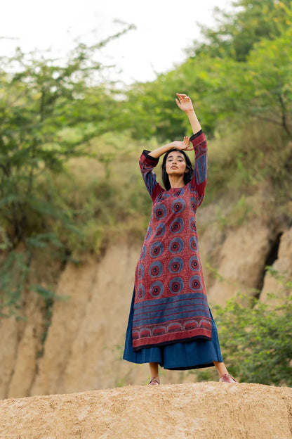 Maroon & Indigo Circular Motif Print Cotton Kurta With Dupatta